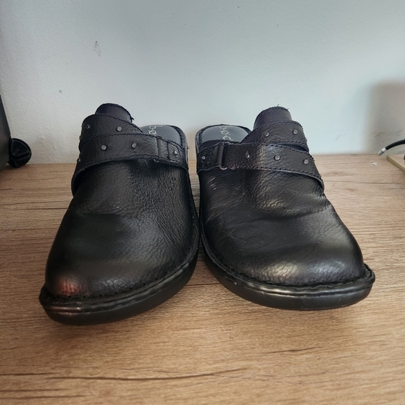 b.ø.c. Born Concept Black 100% Leather Women Slip On Clogs/Mule size 10M - Picture 3 of 13